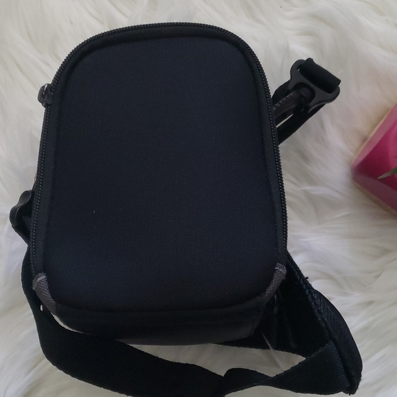 Case Logic Black and Gray Mini Hard Camera Case - Picture 2 of 3